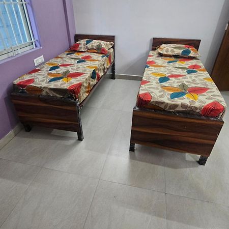 V2 Rooms Bangalore Exterior photo